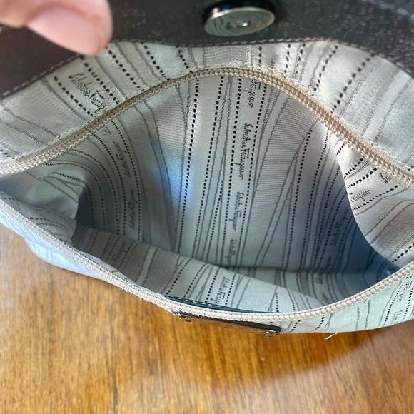 Salvatore Ferragamo Hobo Bag Metallic Copper - Picture 11 of 12